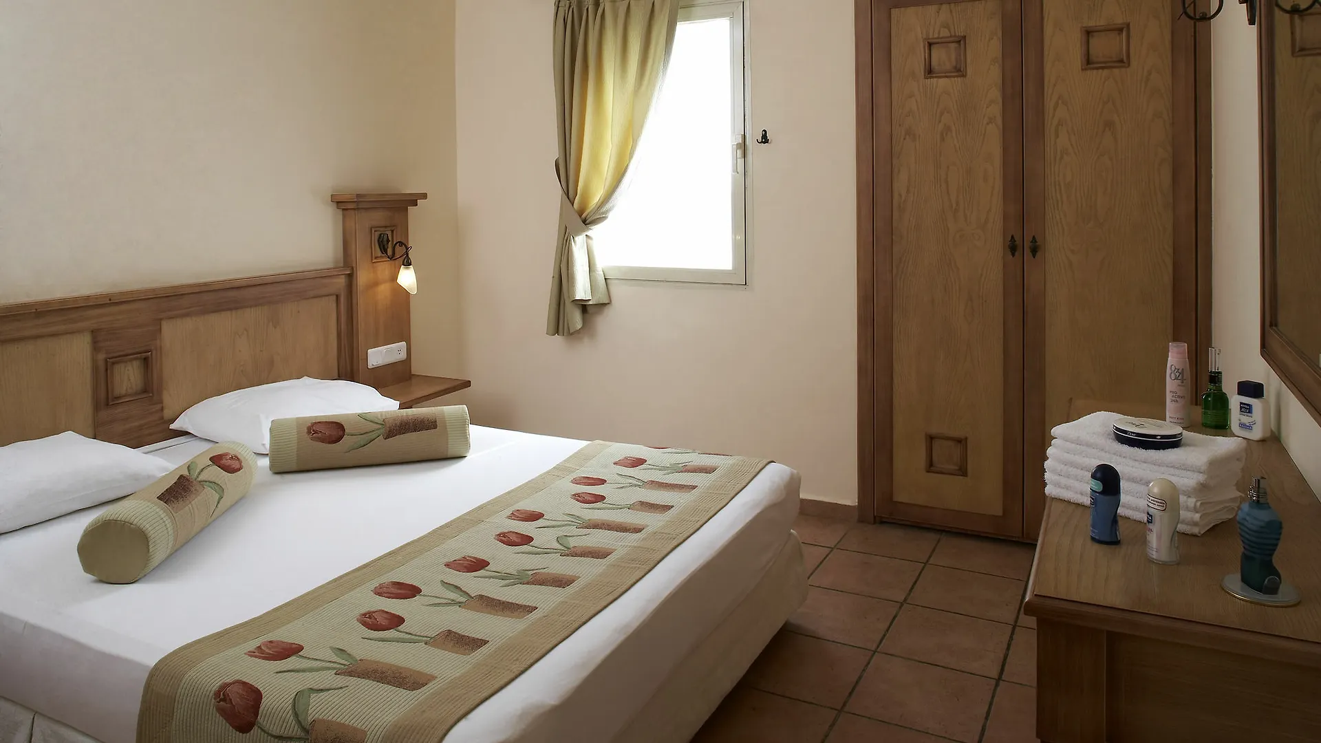 Club Anastasia - Family Hotel Мармарис
